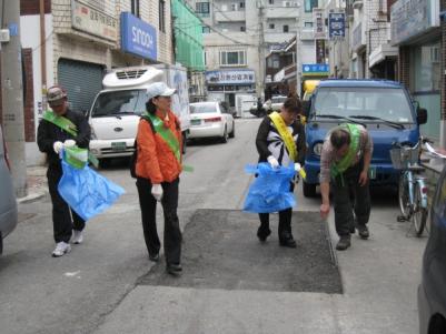 장안구 송죽동&#44; 깨끗한 마을위해 월 2회 주변환경 정비